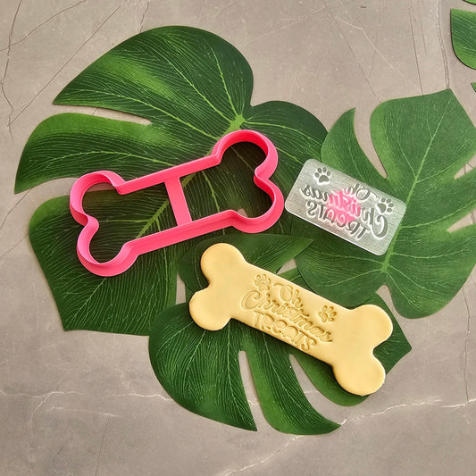 'Oh Christmas Treats' with Paw Prints Cookie Cutter & Embosser Set