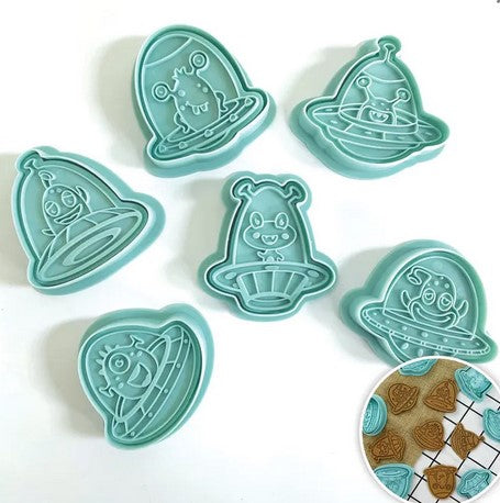 Space Aliens Cookie Cutter & Stamp Set