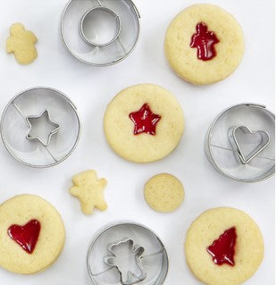 Bear in a Circle Cookie Cutter 3cm