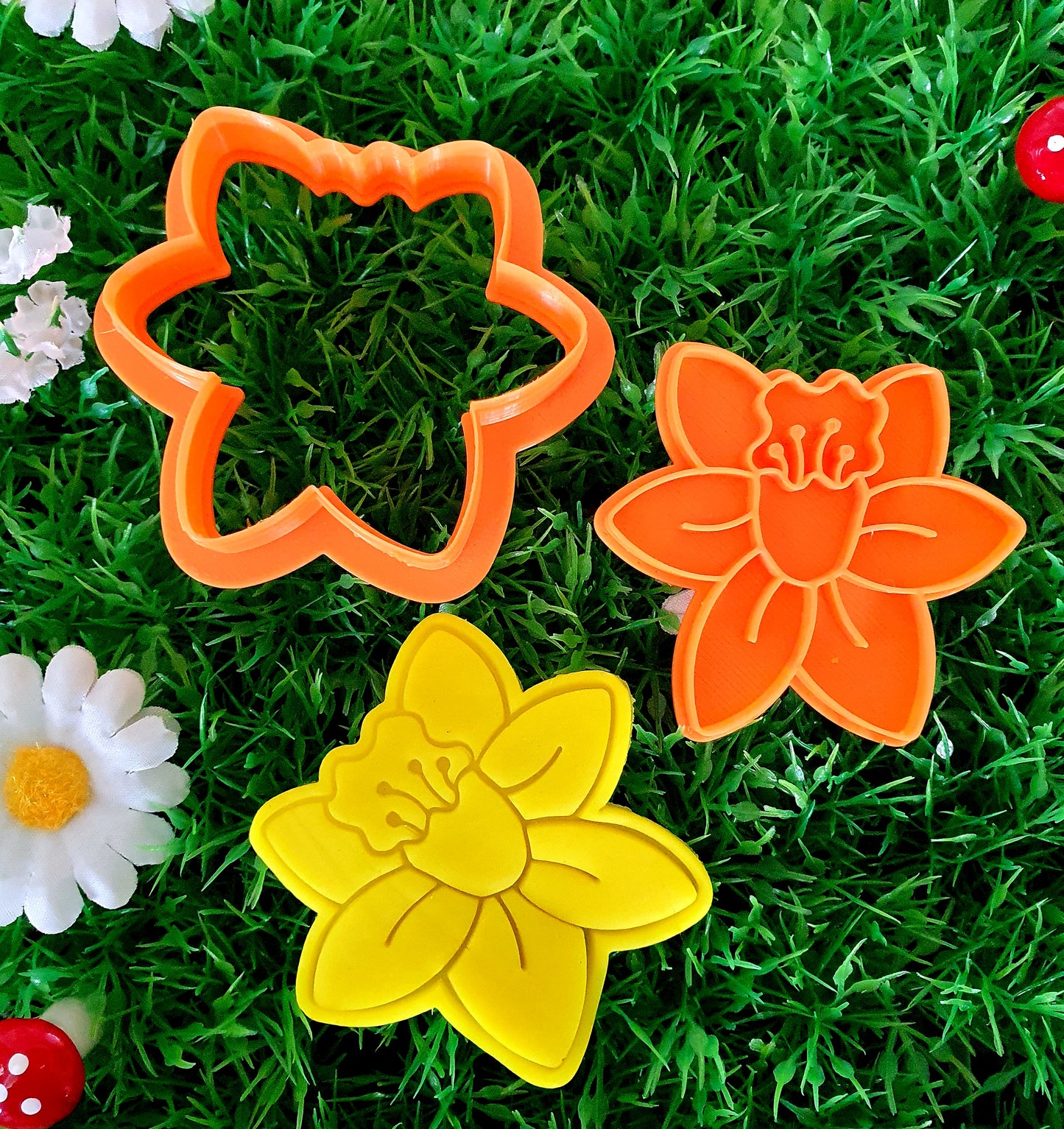 Daffodil Cookie Cutter and Stamp 85mm