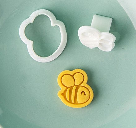 Small Bee Cookie Cutter & Stamp
