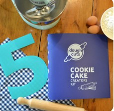 Dough Cuts Cookie Cake Creators Kit