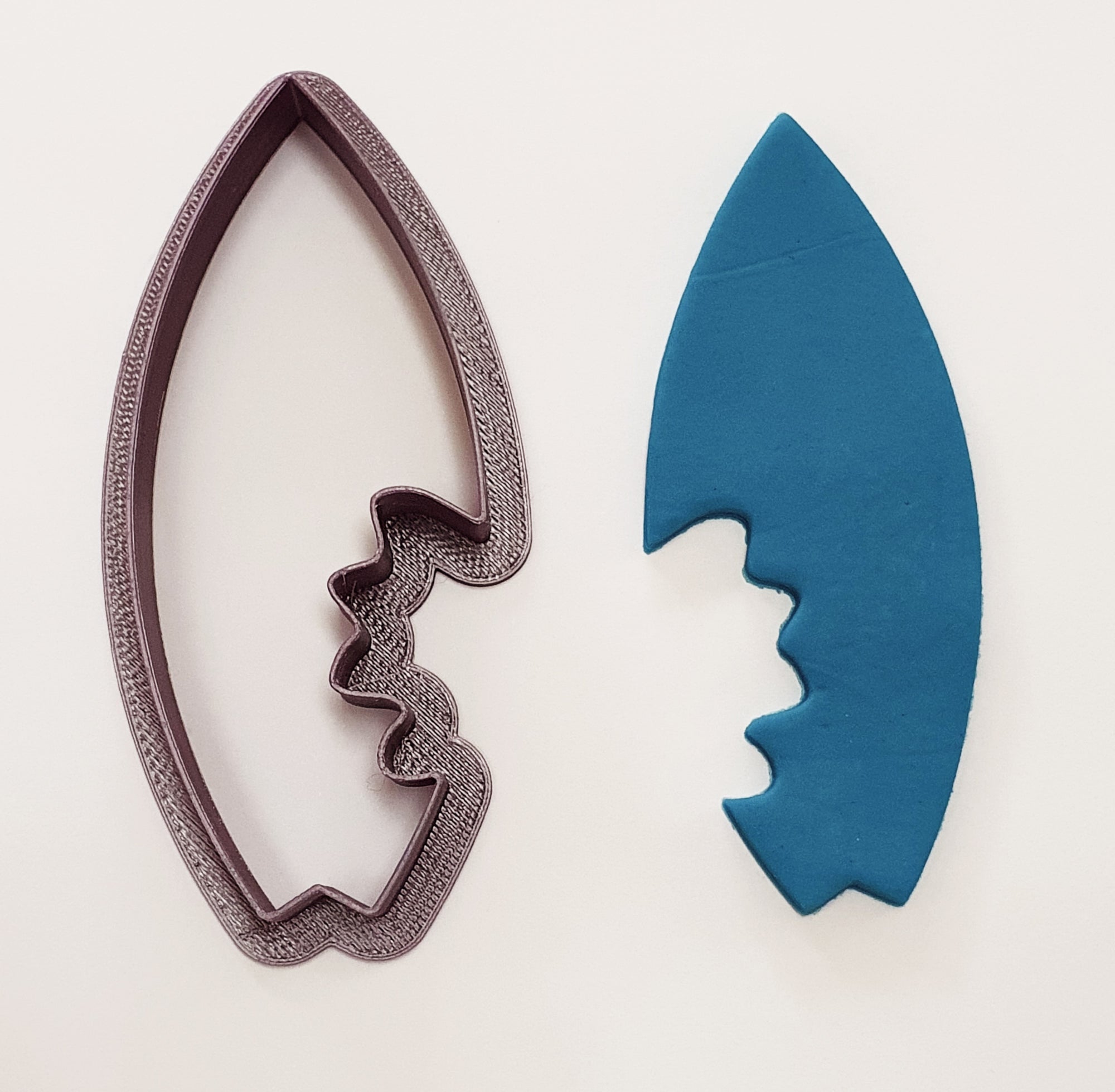 Surfboard Cookie Cutter with Bite 10cm